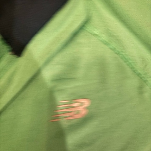 New Balance Green Long Sleeve Top - Picture 5 of 6